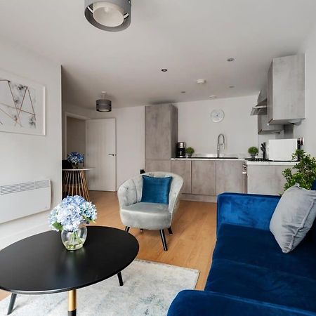1 Bed Modern Apartment In A Converted Mill Лидс Экстерьер фото
